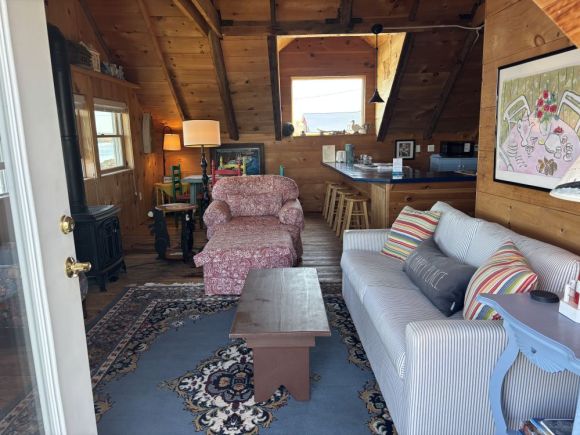 Tavern Suite